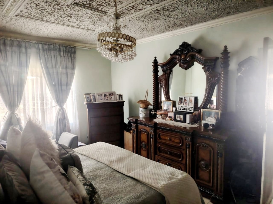 6 Bedroom Property for Sale in Zwelitsha Zone 6 Eastern Cape